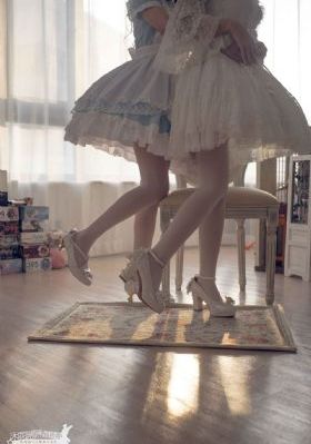 月月和健健最原始版本_BD英语免费观看